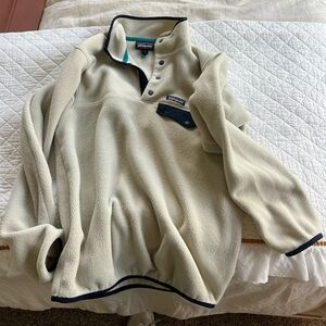 Patagonia beige crew neck sweatshirt size medium!